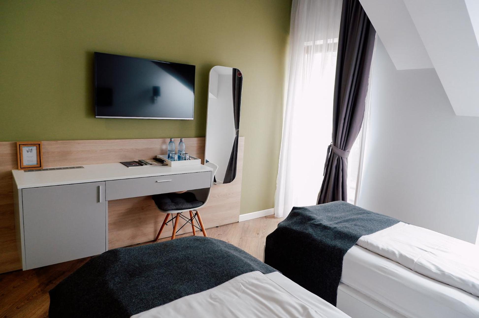 Casa M Hotel Oradea Bagian luar foto