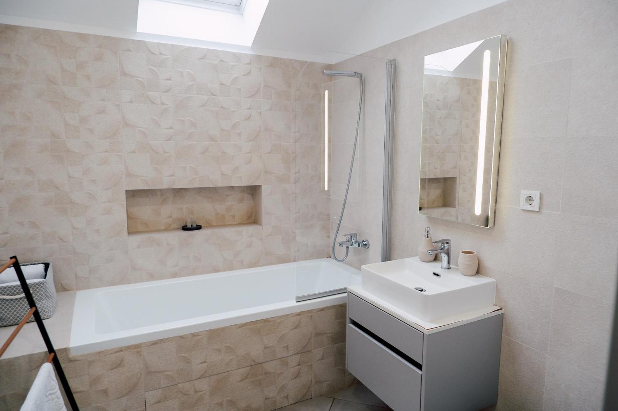 Casa M Hotel Oradea Bagian luar foto