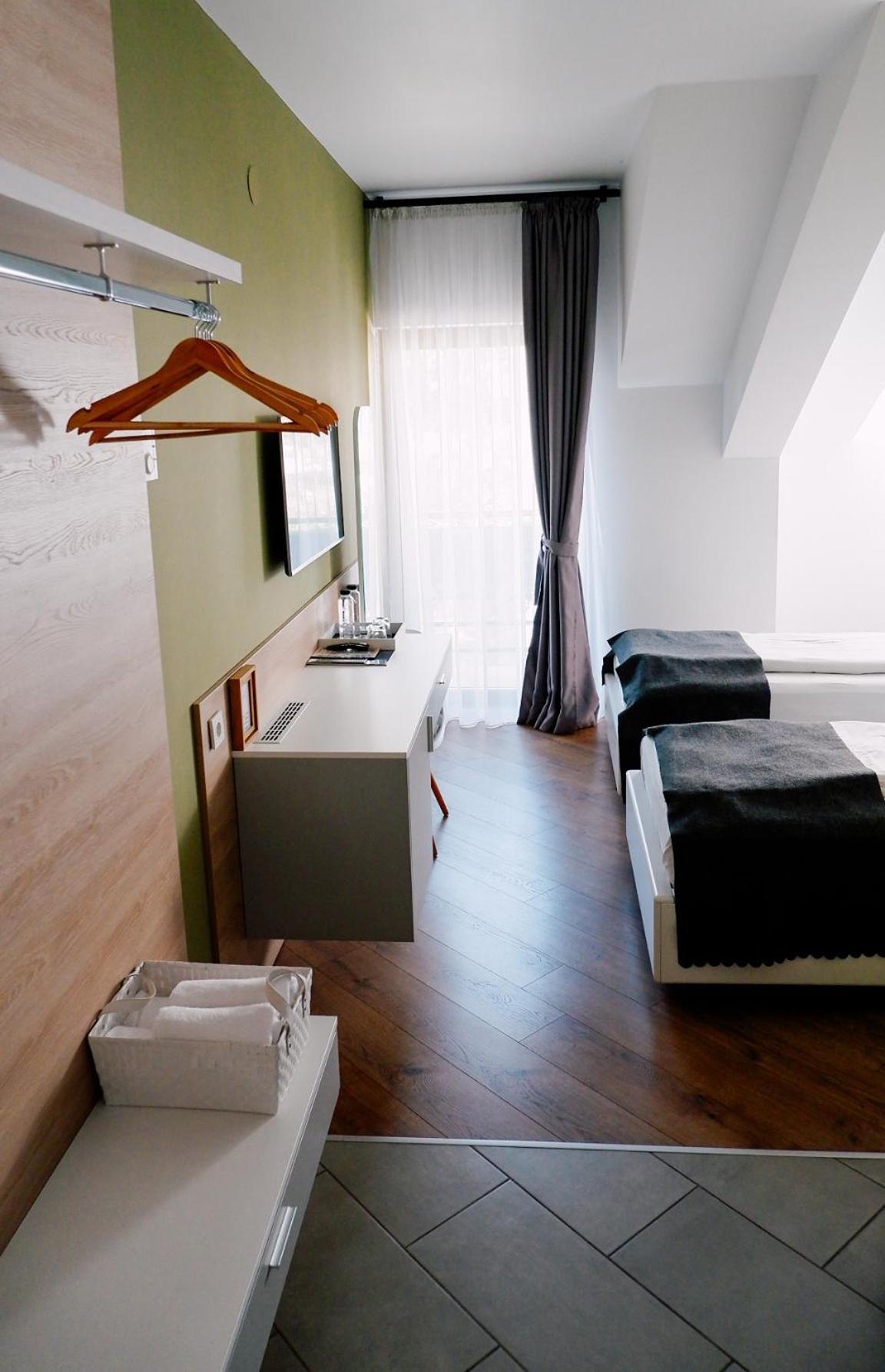 Casa M Hotel Oradea Bagian luar foto