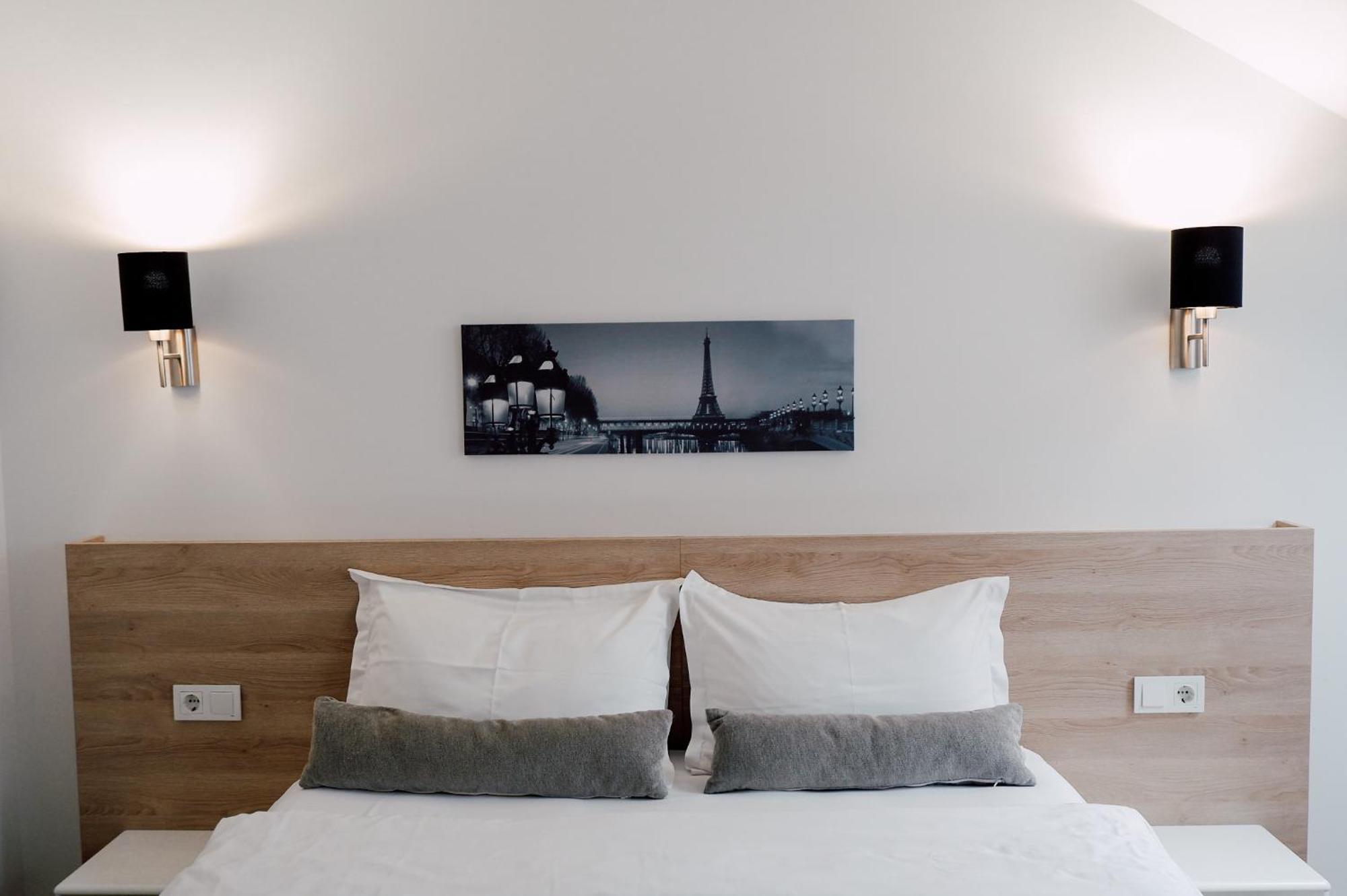 Casa M Hotel Oradea Bagian luar foto