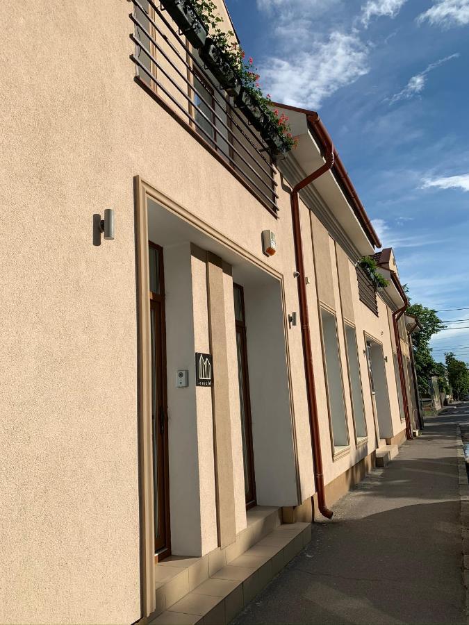 Casa M Hotel Oradea Bagian luar foto